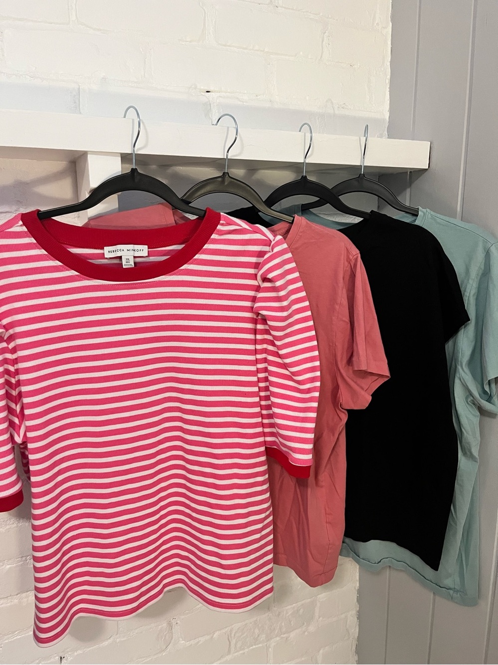 Lot of 4 T-shirts Various Brands